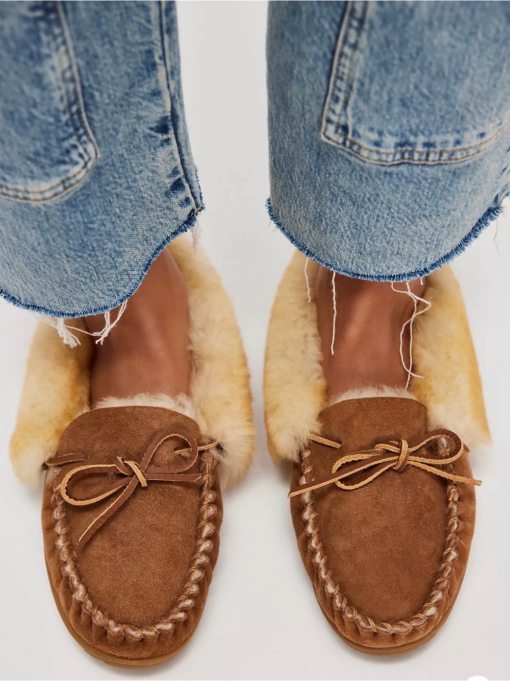 L.L.Bean Wicked Good Moccasins Womenโs 10 M Brown Suede Shearling Slippers